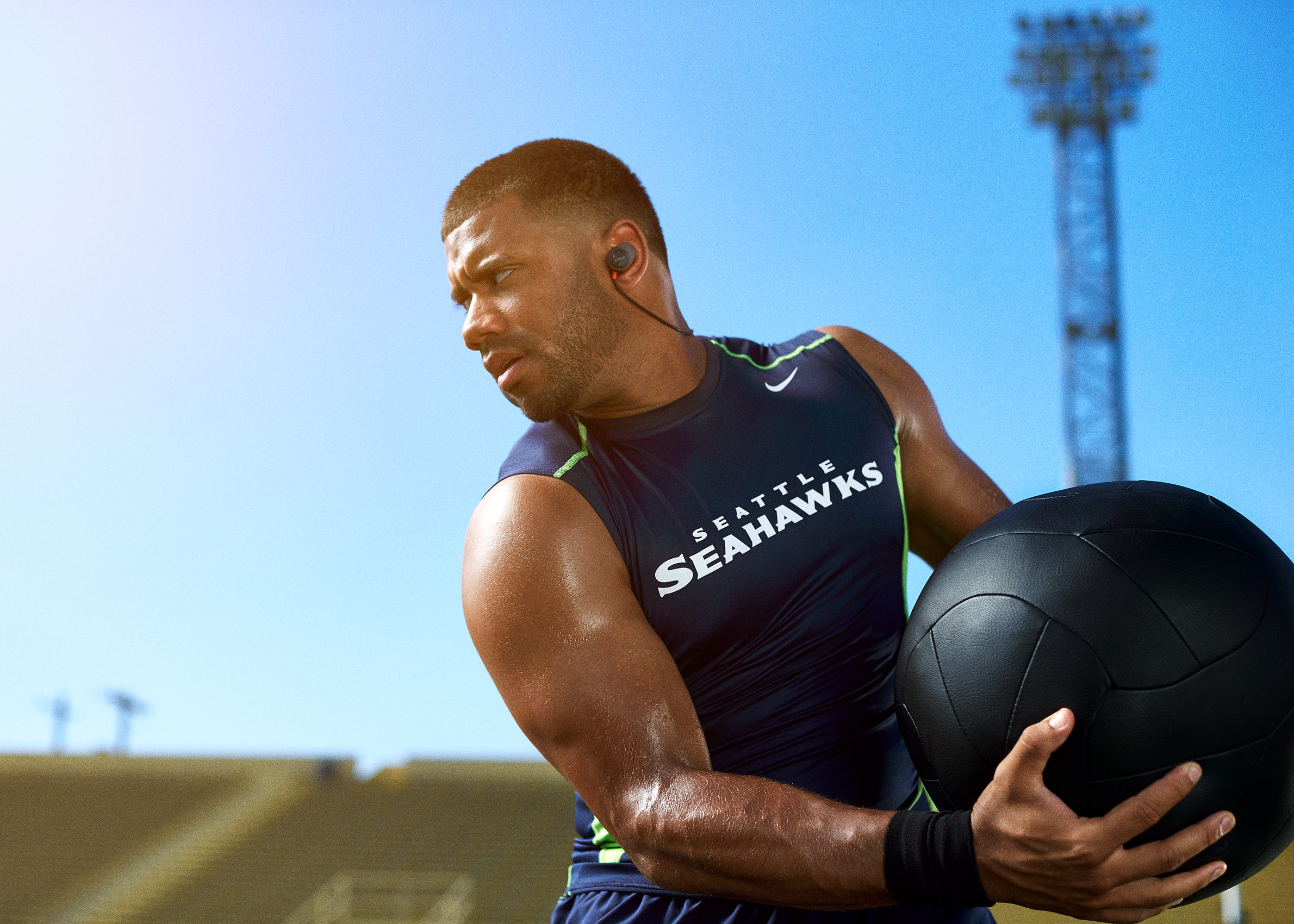 NFL_Bose_Russell-Wilson_5543-FLARE-web